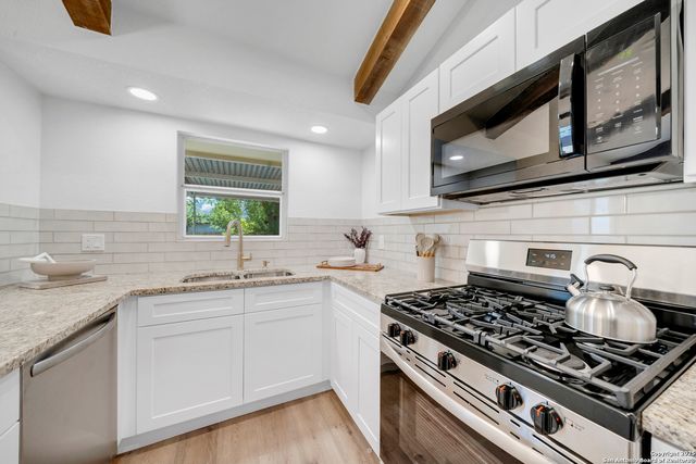 6410 Stable Road, Leon Valley, TX 78240