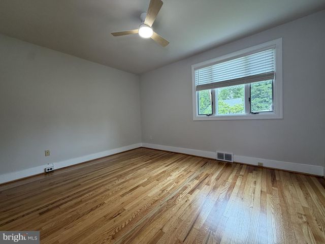 126 MEDIAN DR, Wilmington, DE 19803