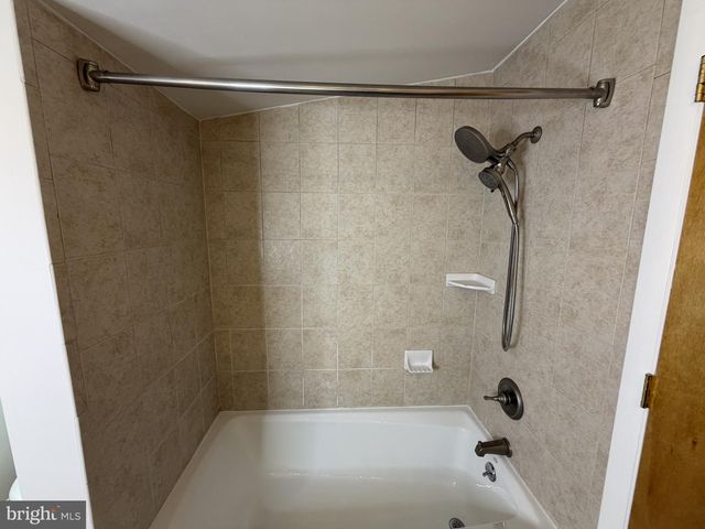 126 MEDIAN DR, Wilmington, DE 19803