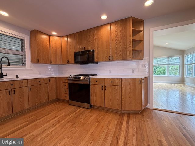 126 MEDIAN DR, Wilmington, DE 19803