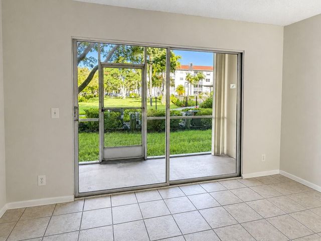 1400 SW 124TH Terrace 105Q, Pembroke Pines, FL 33027