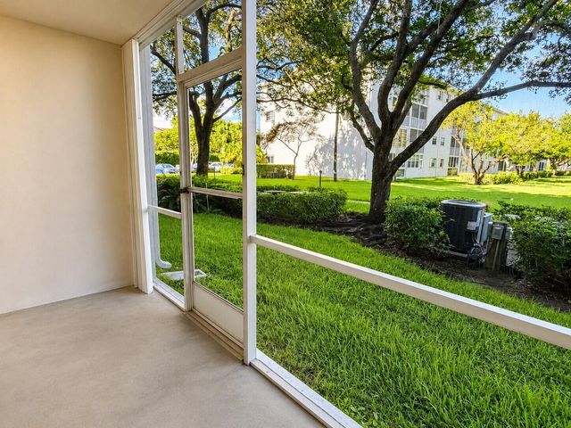 1400 SW 124TH Terrace 105Q, Pembroke Pines, FL 33027