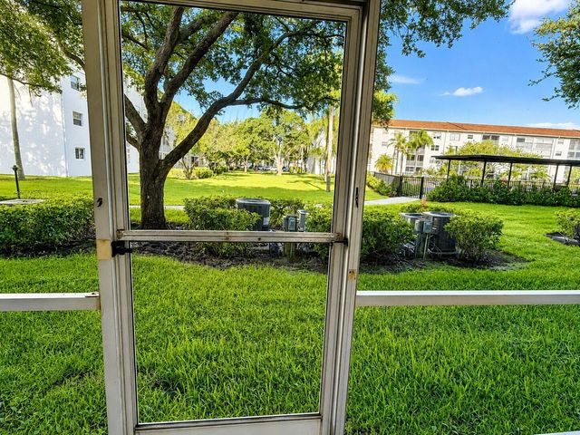1400 SW 124TH Terrace 105Q, Pembroke Pines, FL 33027