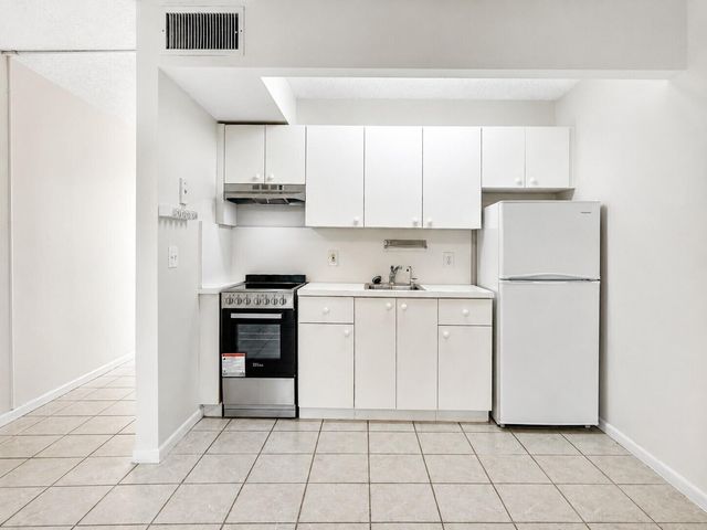 1400 SW 124TH Terrace 105Q, Pembroke Pines, FL 33027