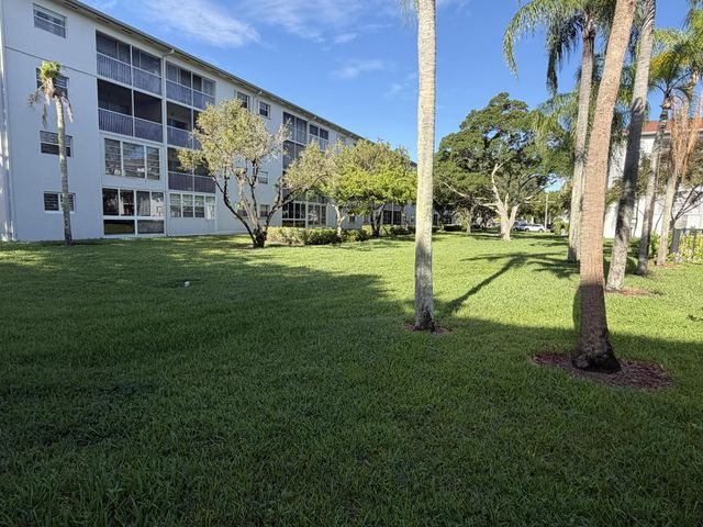 1400 SW 124TH Terrace 105Q, Pembroke Pines, FL 33027