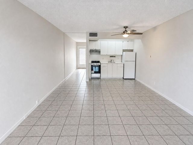1400 SW 124TH Terrace 105Q, Pembroke Pines, FL 33027