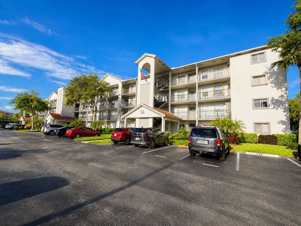 1400 SW 124TH Terrace 105Q, Pembroke Pines, FL 33027
