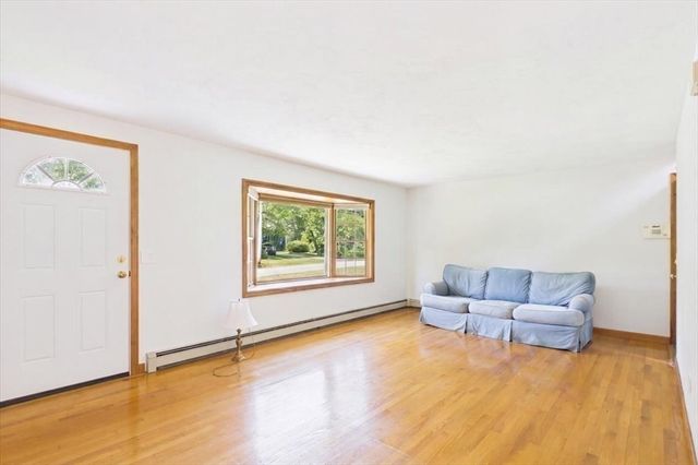 23 Joe Jay Ln, Sandwich, MA 02563
