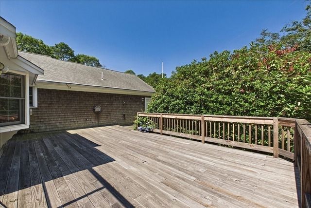 23 Joe Jay Ln, Sandwich, MA 02563