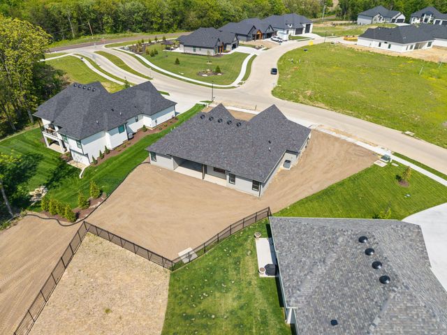 105 CRUDEN BAY DR, Columbia, MO 65201