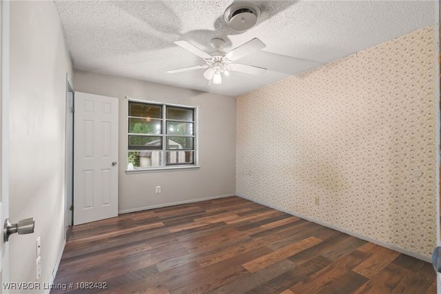 1102 N Street, Barling, AR 72923