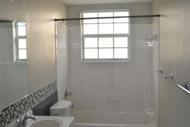 1935 Madeira Dr 1935, Weston, FL 33327