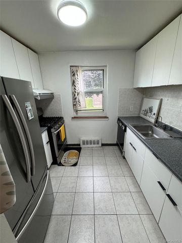 67-77 152nd Street 184B, Flushing, NY 11367