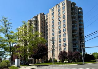 1 Strawberry Hill Court APT 2B, Stamford, CT 06902