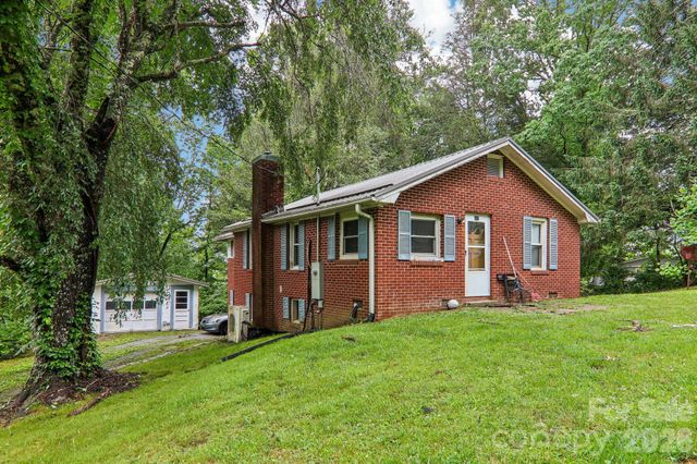 677 Mount Olivet Road, Zirconia, NC 28790