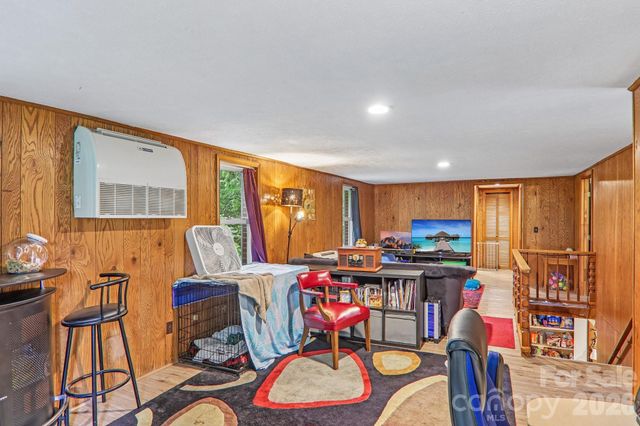 677 Mount Olivet Road, Zirconia, NC 28790