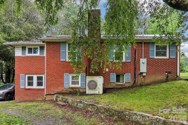 677 Mount Olivet Road, Zirconia, NC 28790