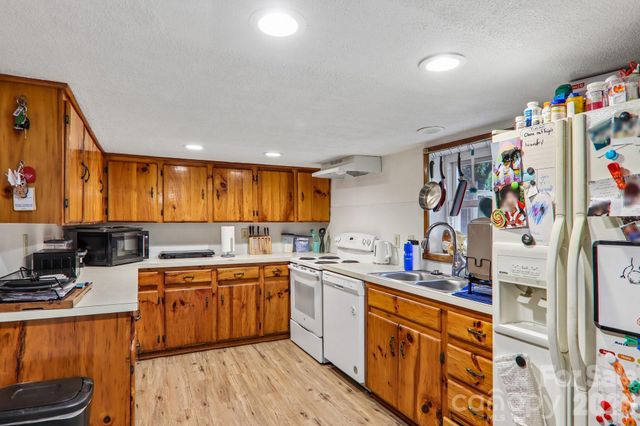677 Mount Olivet Road, Zirconia, NC 28790