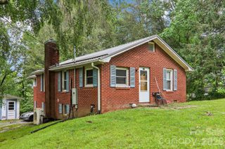 677 Mount Olivet Road, Zirconia, NC 28790