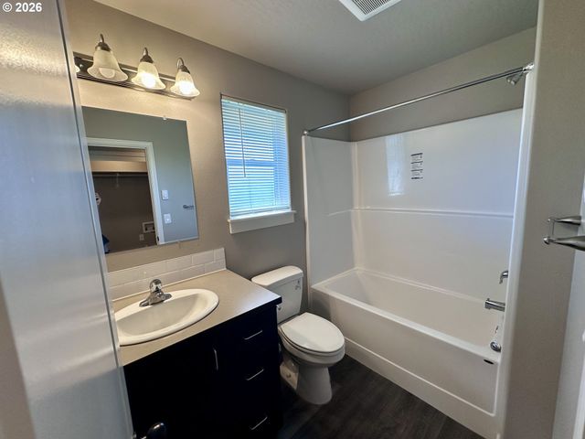 243 LACASA St, Eugene, OR 97402