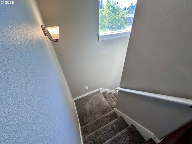 243 LACASA St, Eugene, OR 97402