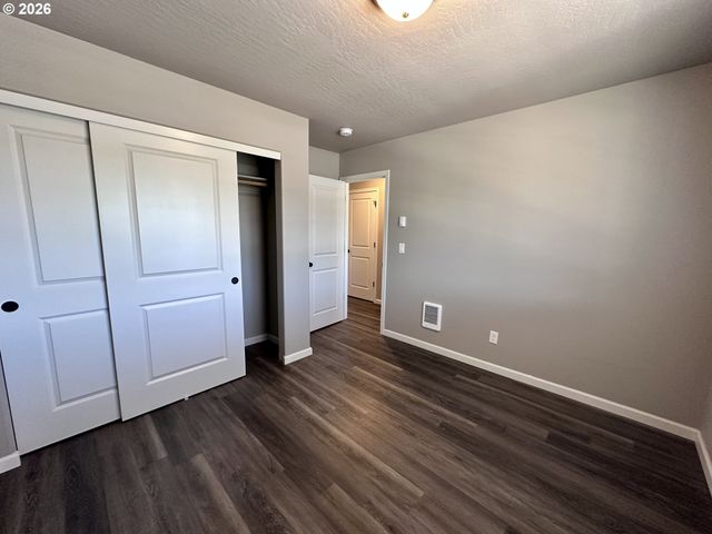 243 LACASA St, Eugene, OR 97402