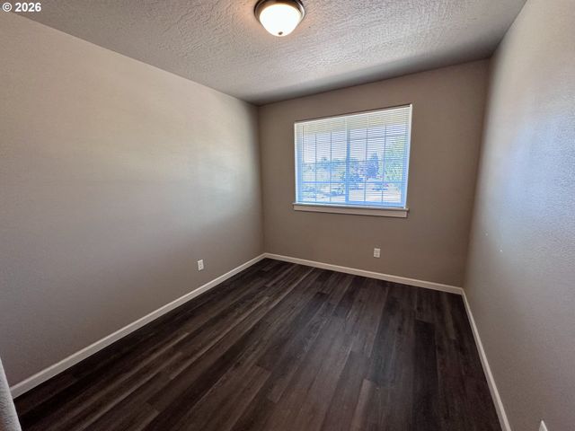 243 LACASA St, Eugene, OR 97402
