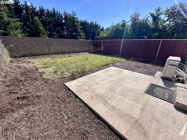 243 LACASA St, Eugene, OR 97402