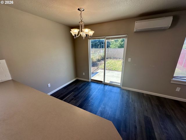 243 LACASA St, Eugene, OR 97402
