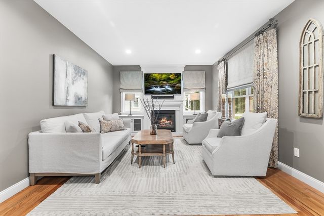 10 Charles View Lane, Medway, MA 02053