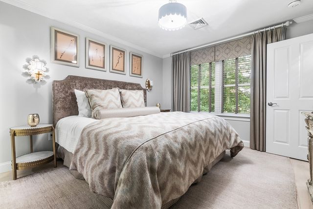 10 Charles View Lane, Medway, MA 02053