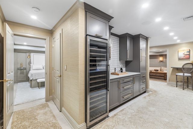 10 Charles View Lane, Medway, MA 02053