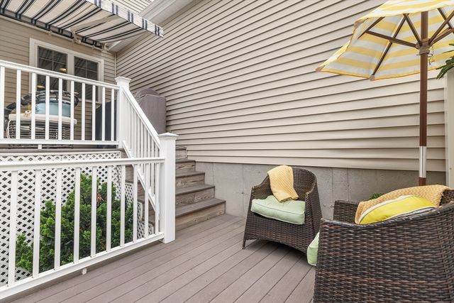 10 Charles View Lane, Medway, MA 02053
