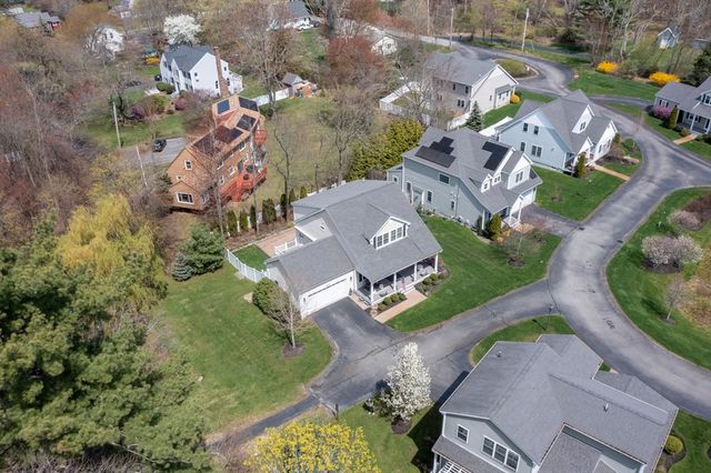 10 Charles View Lane, Medway, MA 02053