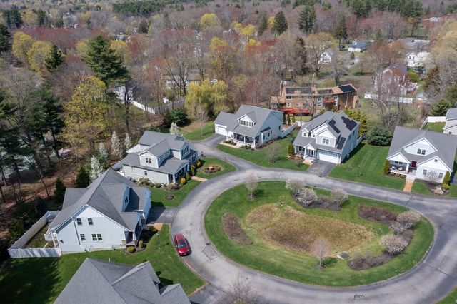 10 Charles View Lane, Medway, MA 02053