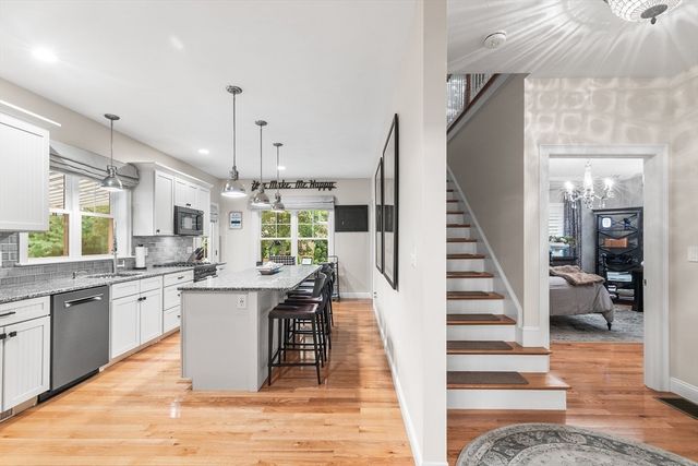 10 Charles View Lane, Medway, MA 02053