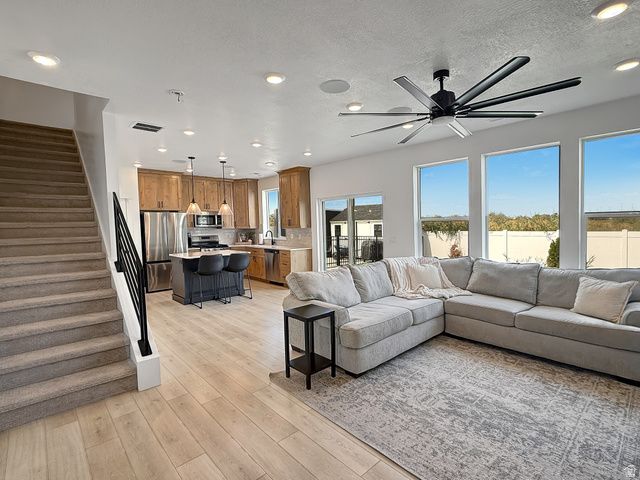 3425 W 3275 N, Plain City, UT 84404