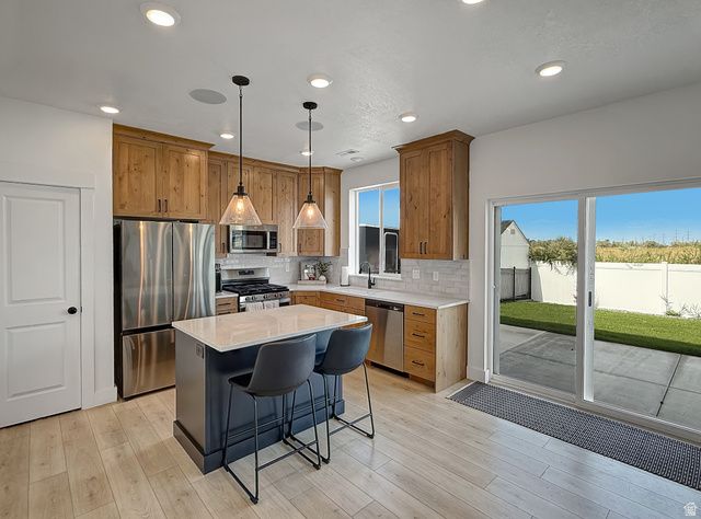 3425 W 3275 N, Plain City, UT 84404