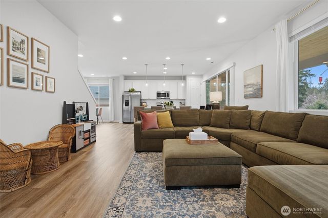 6457 Seaglass Avenue SE, Port Orchard, WA 98367