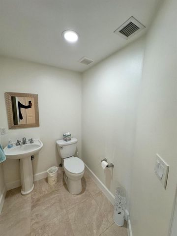 2900 N Hwy A1A 6-B, Fort Pierce, FL 34949