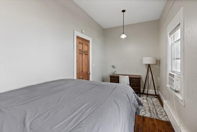 3020 N Francisco Avenue, Chicago, IL 60618