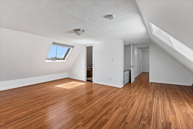 3020 N Francisco Avenue, Chicago, IL 60618