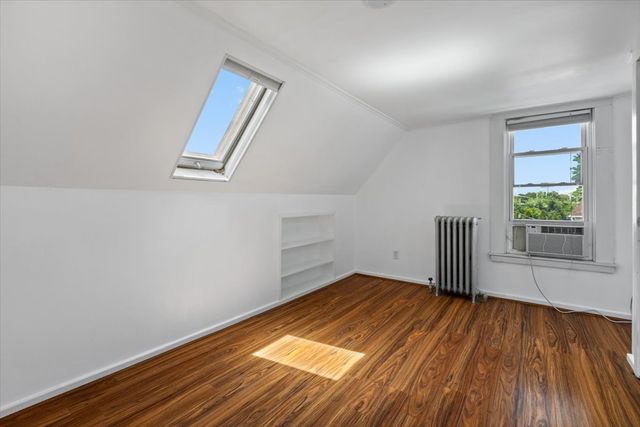 3020 N Francisco Avenue, Chicago, IL 60618
