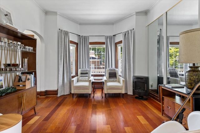3020 N Francisco Avenue, Chicago, IL 60618