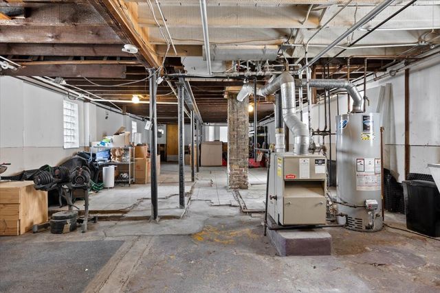 3020 N Francisco Avenue, Chicago, IL 60618