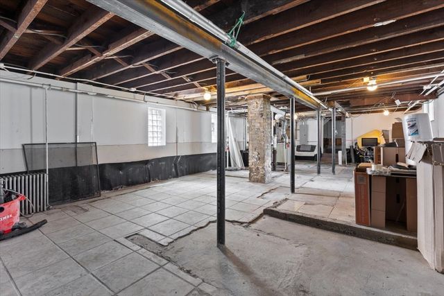 3020 N Francisco Avenue, Chicago, IL 60618