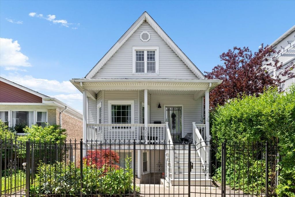 3020 N Francisco Avenue, Chicago, IL 60618