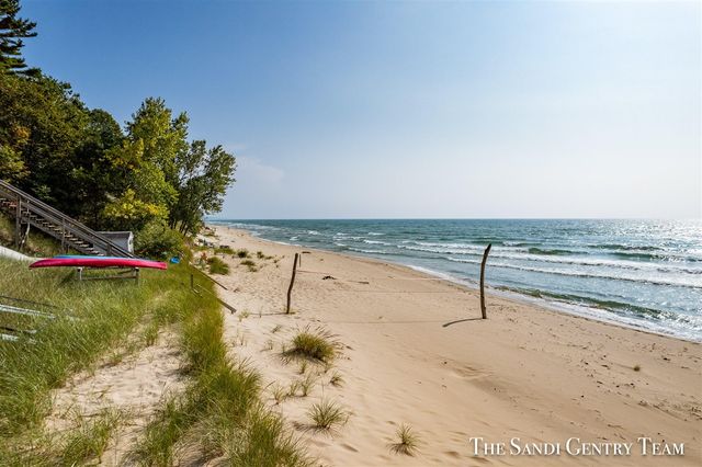 14433 S Highland Road, Grand Haven, MI 49417