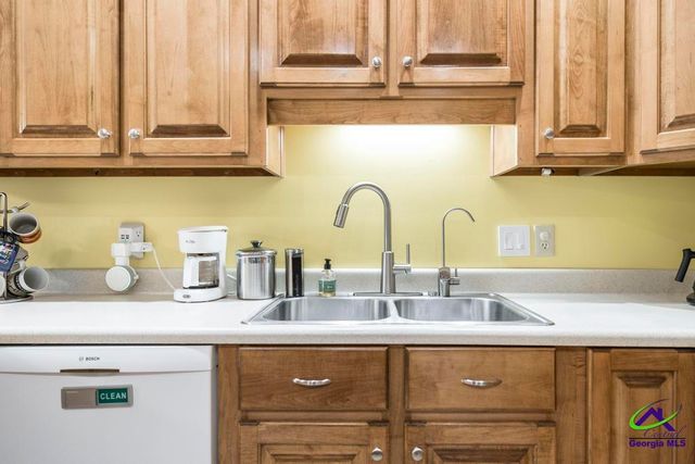 316 Old Farm Road, Perry, GA 31069