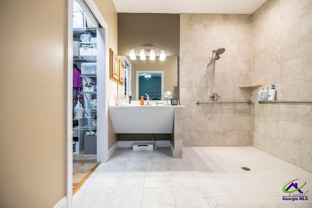 316 Old Farm Road, Perry, GA 31069